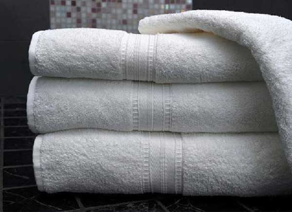 meo-gap-khan-khach-san-dep-chuan-khong-can-chinh